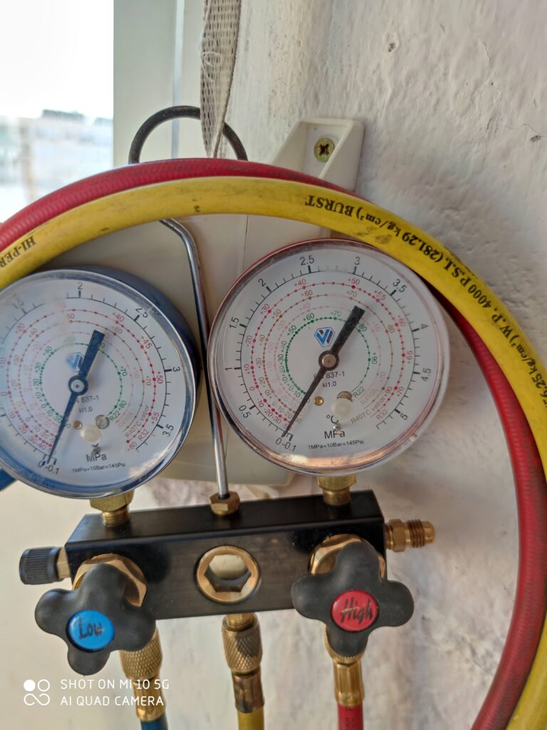 Carga de gas refrigerante en aire acondicionado que no enfría en Badajoz 